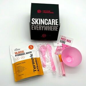 Divine Derrière Vajacial Turmeric Vitamin C